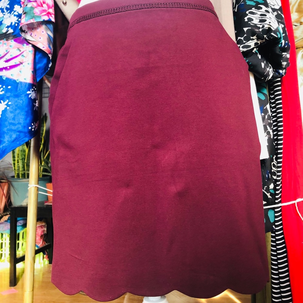 Skies Are Blue Petite stretch skirt w/ pockets